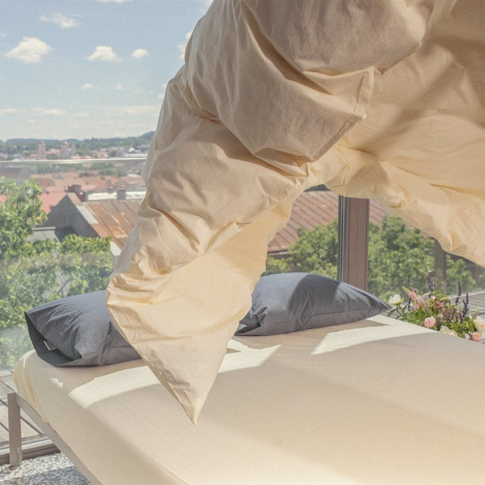 How to wash bed sheets?